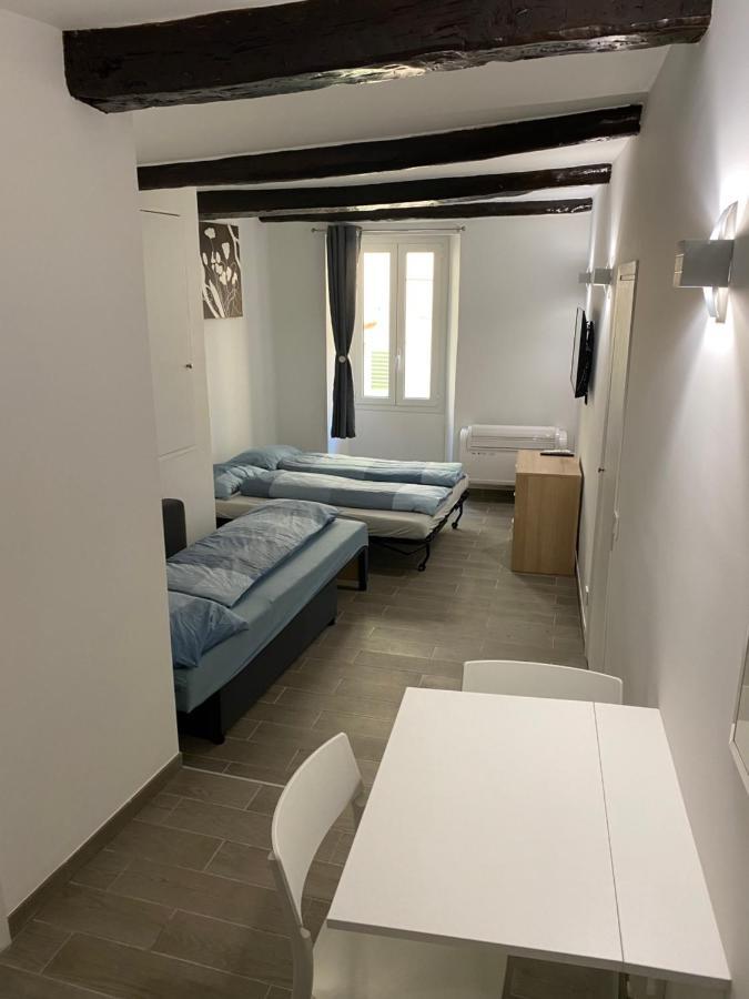 Renovated Studio In The Heart Of The Old Town 멍똥 외부 사진