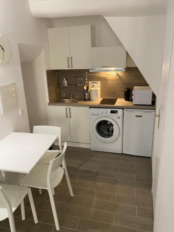 Renovated Studio In The Heart Of The Old Town 멍똥 외부 사진