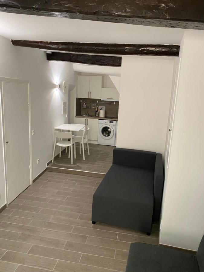 Renovated Studio In The Heart Of The Old Town 멍똥 외부 사진