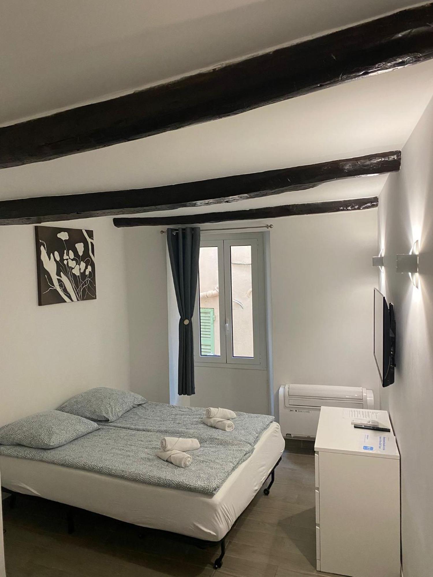 Renovated Studio In The Heart Of The Old Town 멍똥 외부 사진